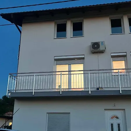 Riverside Apartman Ripac